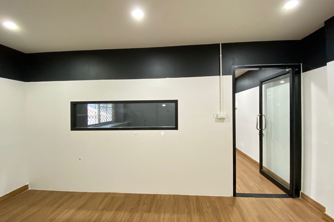 A house for rent for commercial space in Muang Chiang Mai-P-PCCR1140