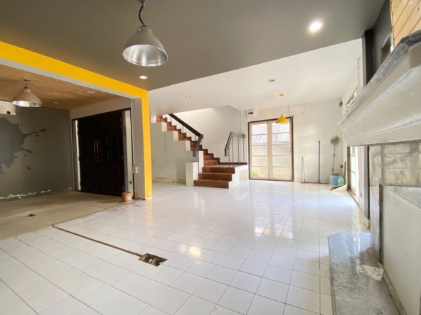A house for rent for commercial space in Muang Chiang Mai-P-PCCR1140