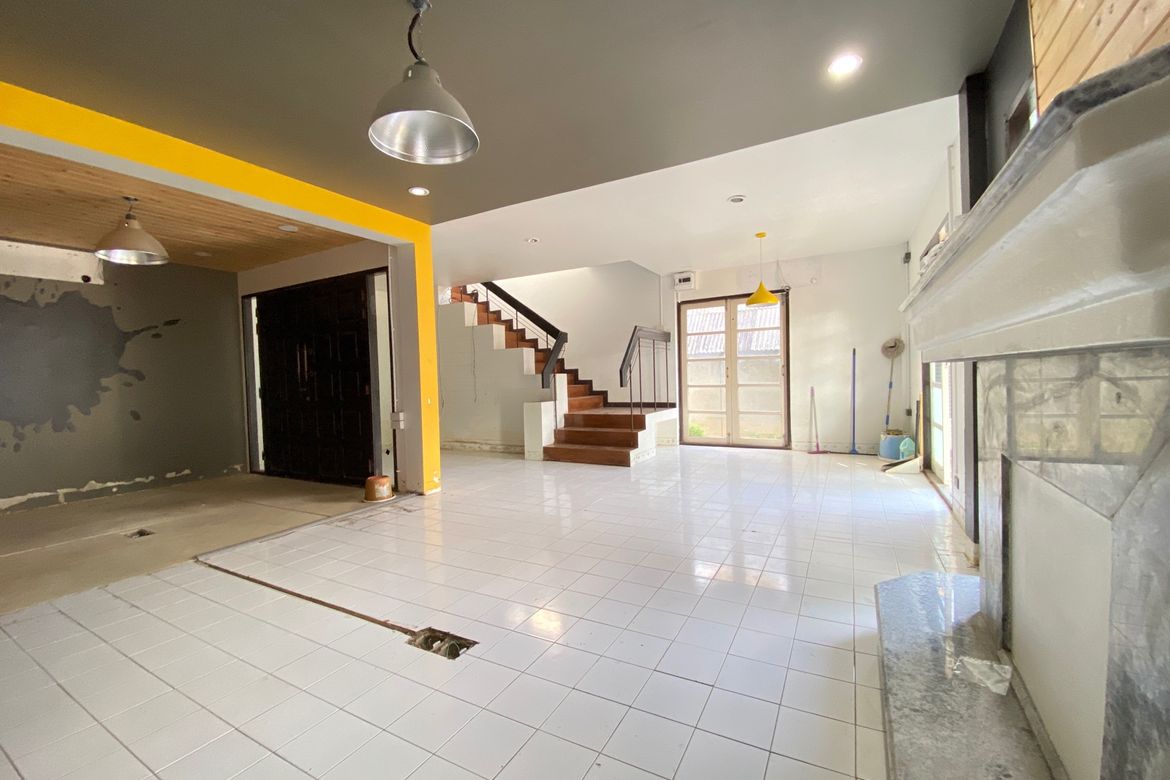 A house for rent for commercial space in Muang Chiang Mai-P-PCCR1140
