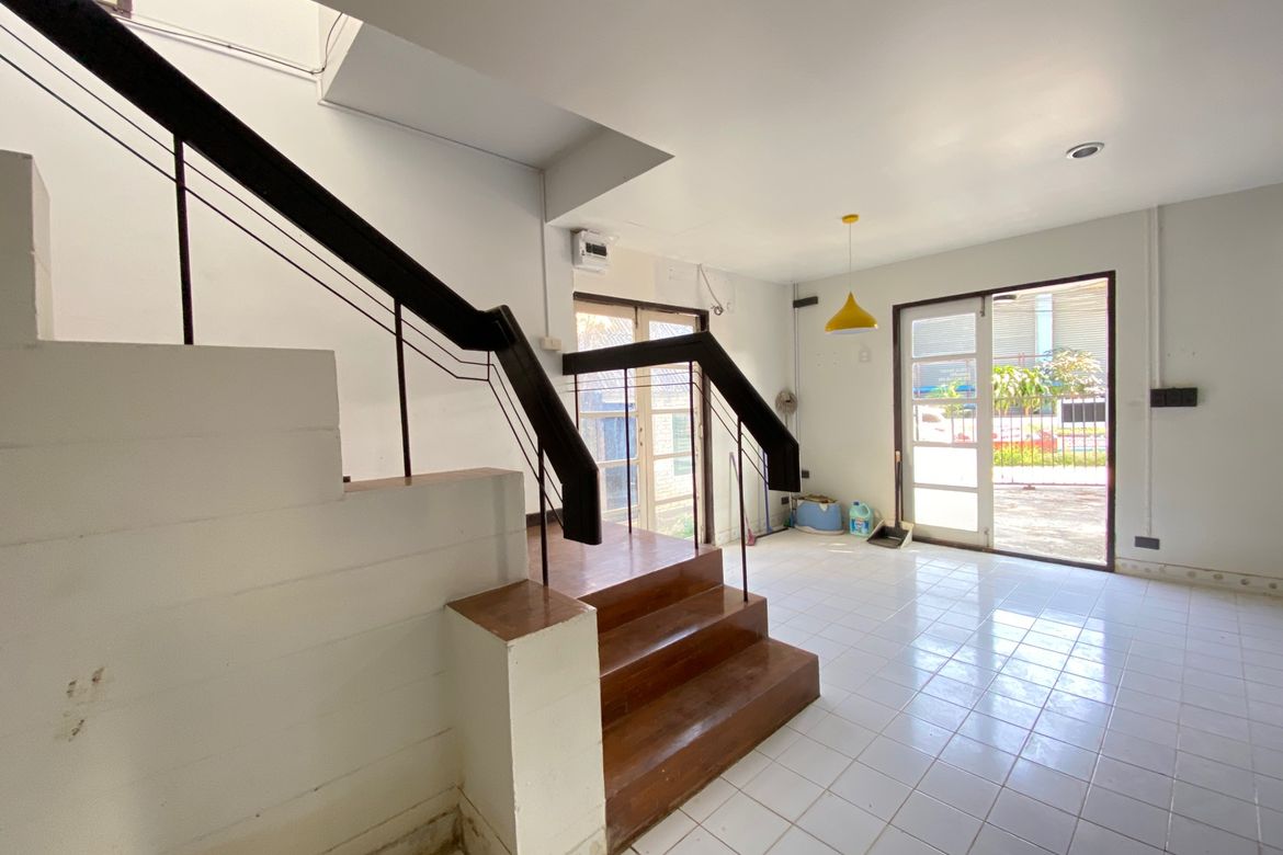A house for rent for commercial space in Muang Chiang Mai-P-PCCR1140