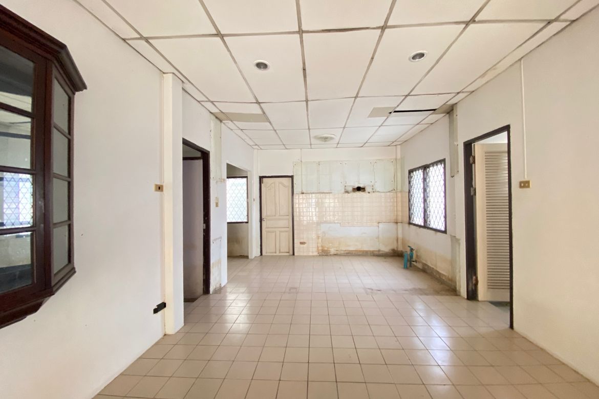 A house for rent for commercial space in Muang Chiang Mai-P-PCCR1140