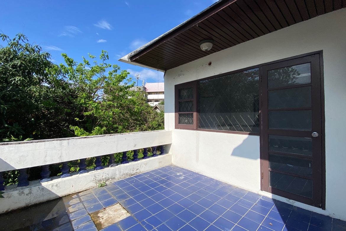 A house for rent for commercial space in Muang Chiang Mai-P-PCCR1140