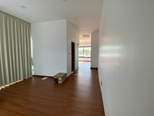 2 Bedroom Commercial for sale-CMB-CMB04512