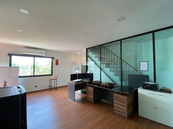 2 Bedroom Commercial for sale-CMB-CMB04512