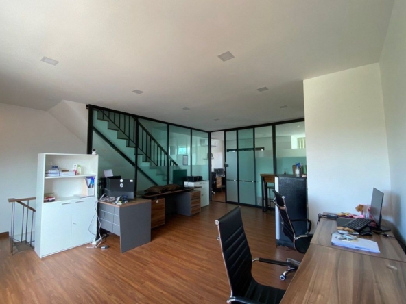 2 Bedroom Commercial for sale-CMB-CMB04512