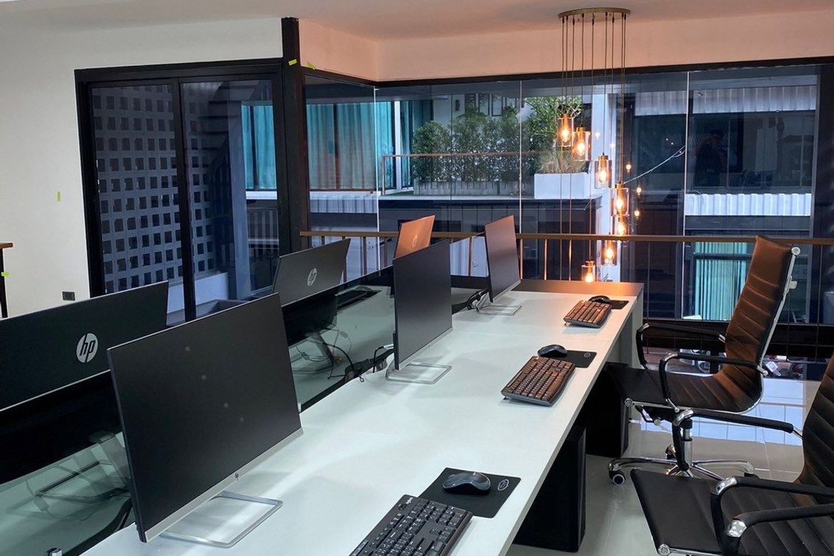 2 Bedroom Commercial for sale-CMB-CMB04512