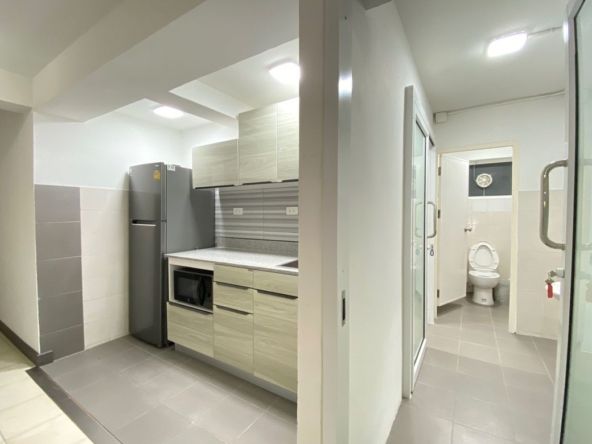 26 rooms hotel and 22 rooms mansion for sale in Muang Chiang Mai-P-PCCS1124