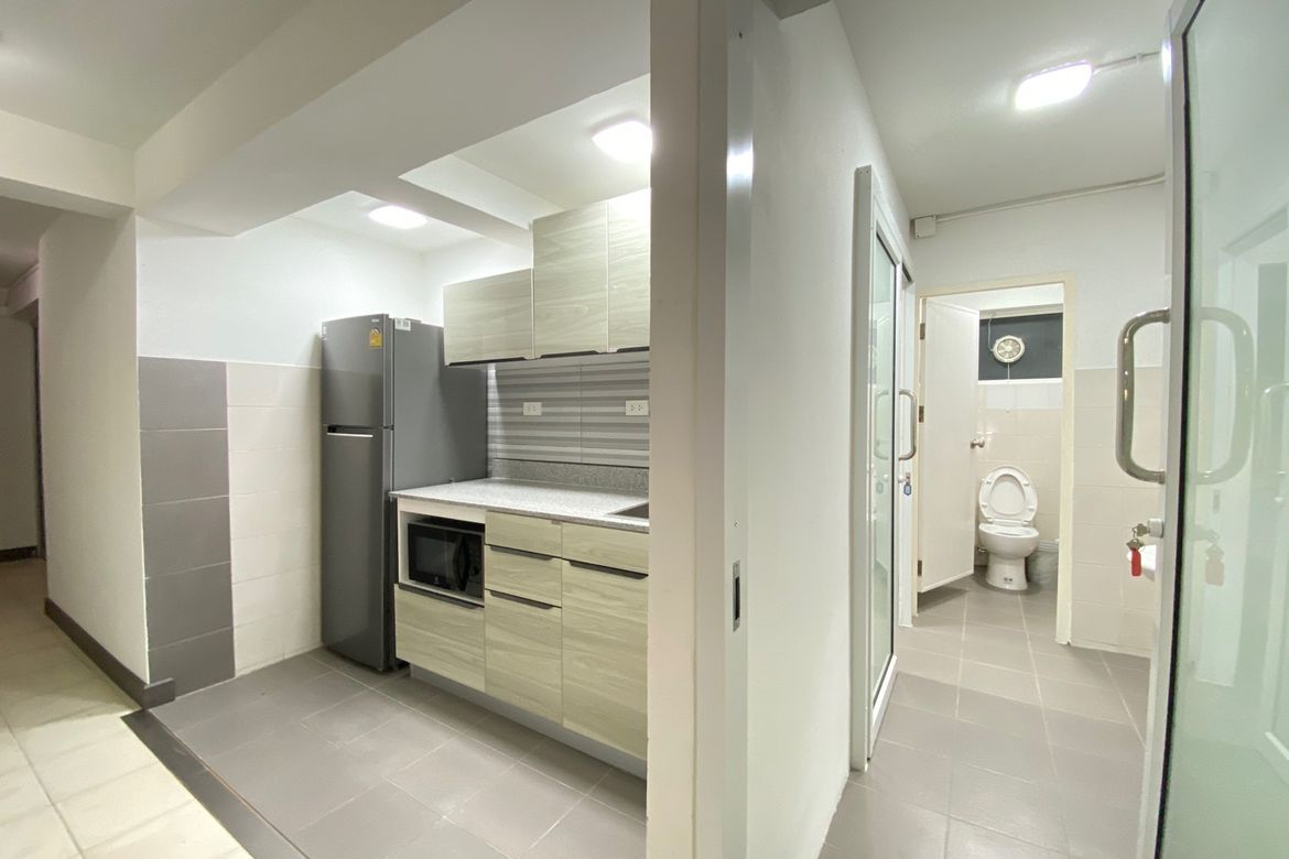 26 rooms hotel and 22 rooms mansion for sale in Muang Chiang Mai-P-PCCS1124
