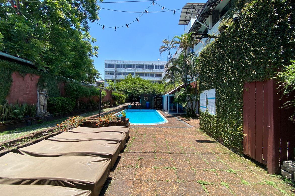 26 rooms hotel and 22 rooms mansion for sale in Muang Chiang Mai-P-PCCS1124