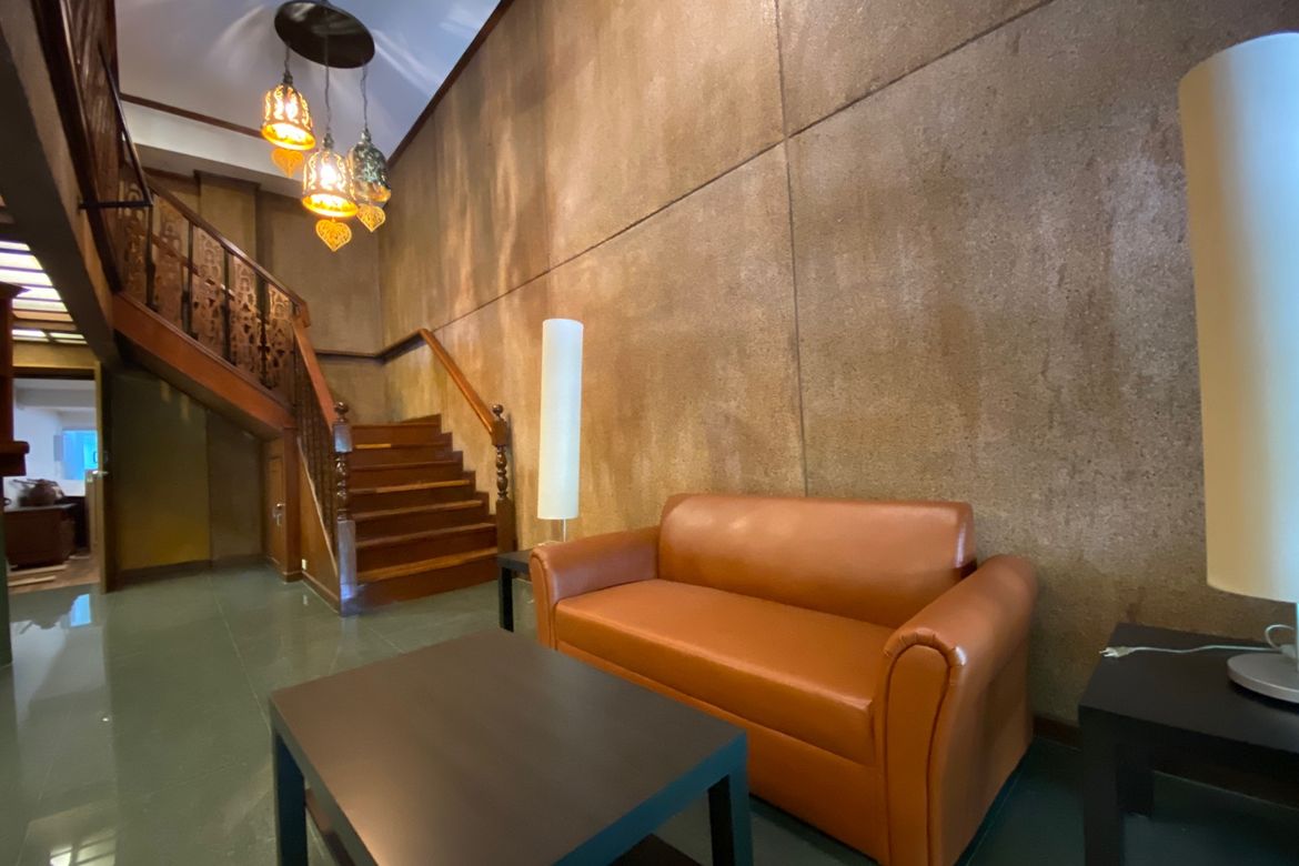 26 rooms hotel and 22 rooms mansion for sale in Muang Chiang Mai-P-PCCS1124