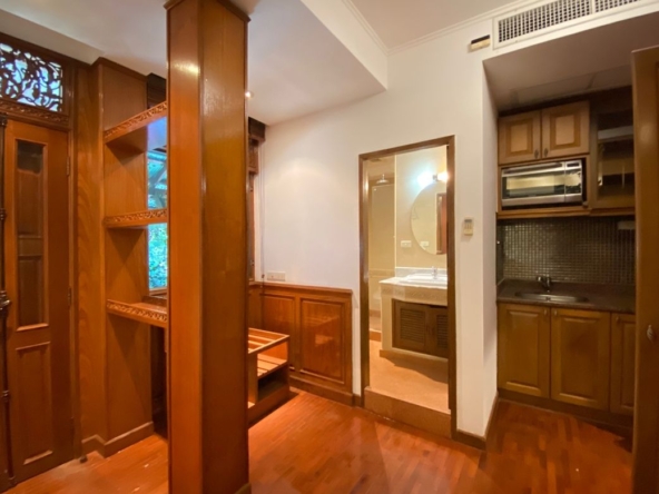 26 rooms hotel and 22 rooms mansion for sale in Muang Chiang Mai-P-PCCS1124