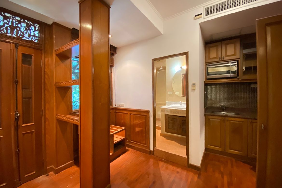 26 rooms hotel and 22 rooms mansion for sale in Muang Chiang Mai-P-PCCS1124