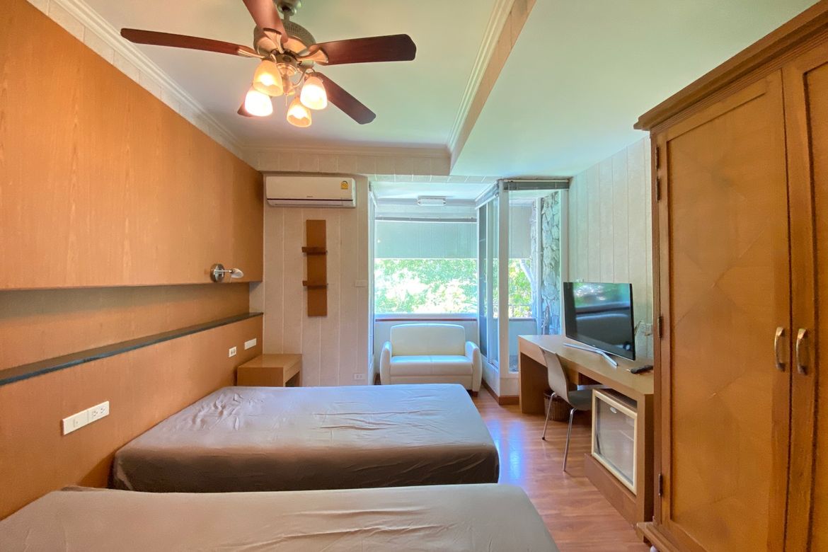 26 rooms hotel and 22 rooms mansion for sale in Muang Chiang Mai-P-PCCS1124
