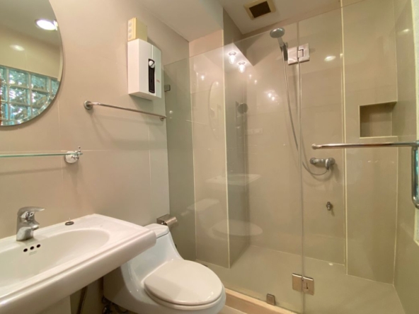 26 rooms hotel and 22 rooms mansion for sale in Muang Chiang Mai-P-PCCS1124