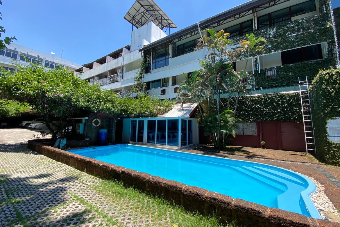 26 rooms hotel and 22 rooms mansion for sale in Muang Chiang Mai-P-PCCS1124