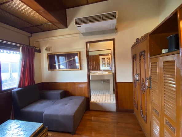 26 rooms hotel and 22 rooms mansion for sale in Muang Chiang Mai-P-PCCS1124