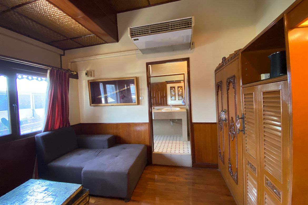 26 rooms hotel and 22 rooms mansion for sale in Muang Chiang Mai-P-PCCS1124