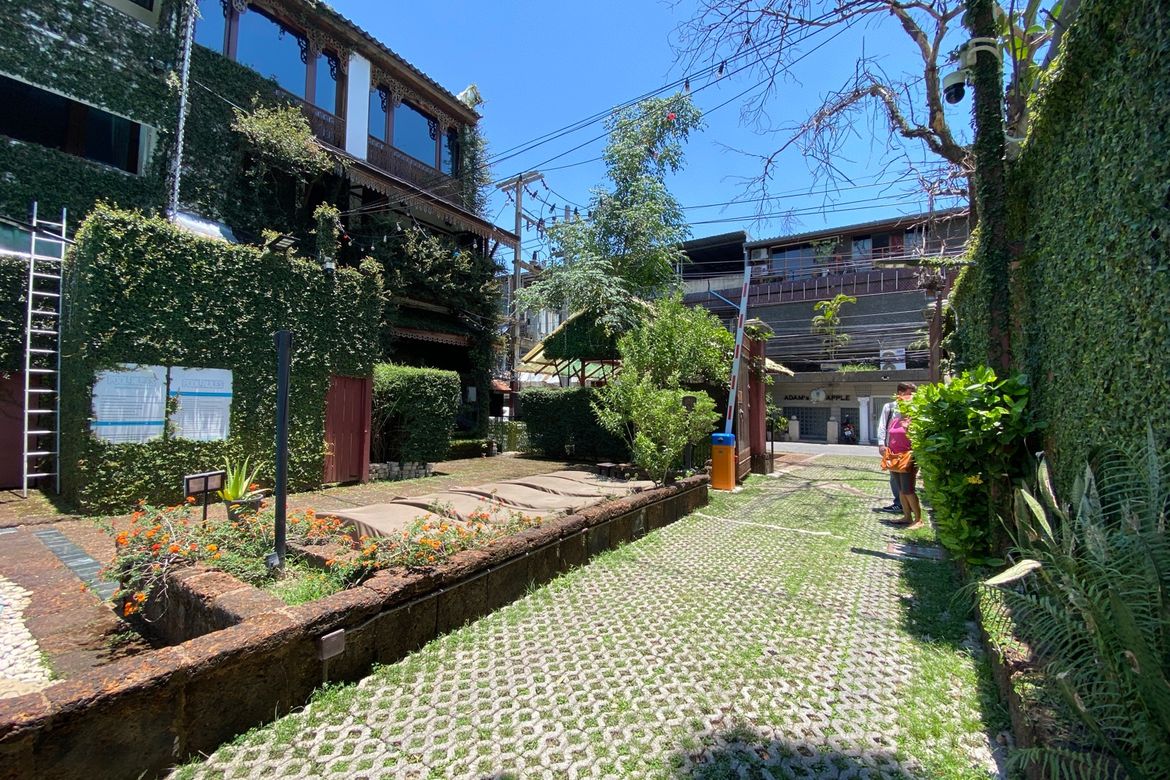 26 rooms hotel and 22 rooms mansion for sale in Muang Chiang Mai-P-PCCS1124