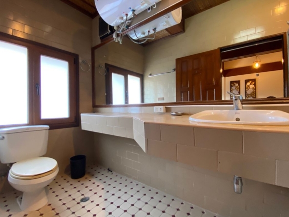 26 rooms hotel and 22 rooms mansion for sale in Muang Chiang Mai-P-PCCS1124