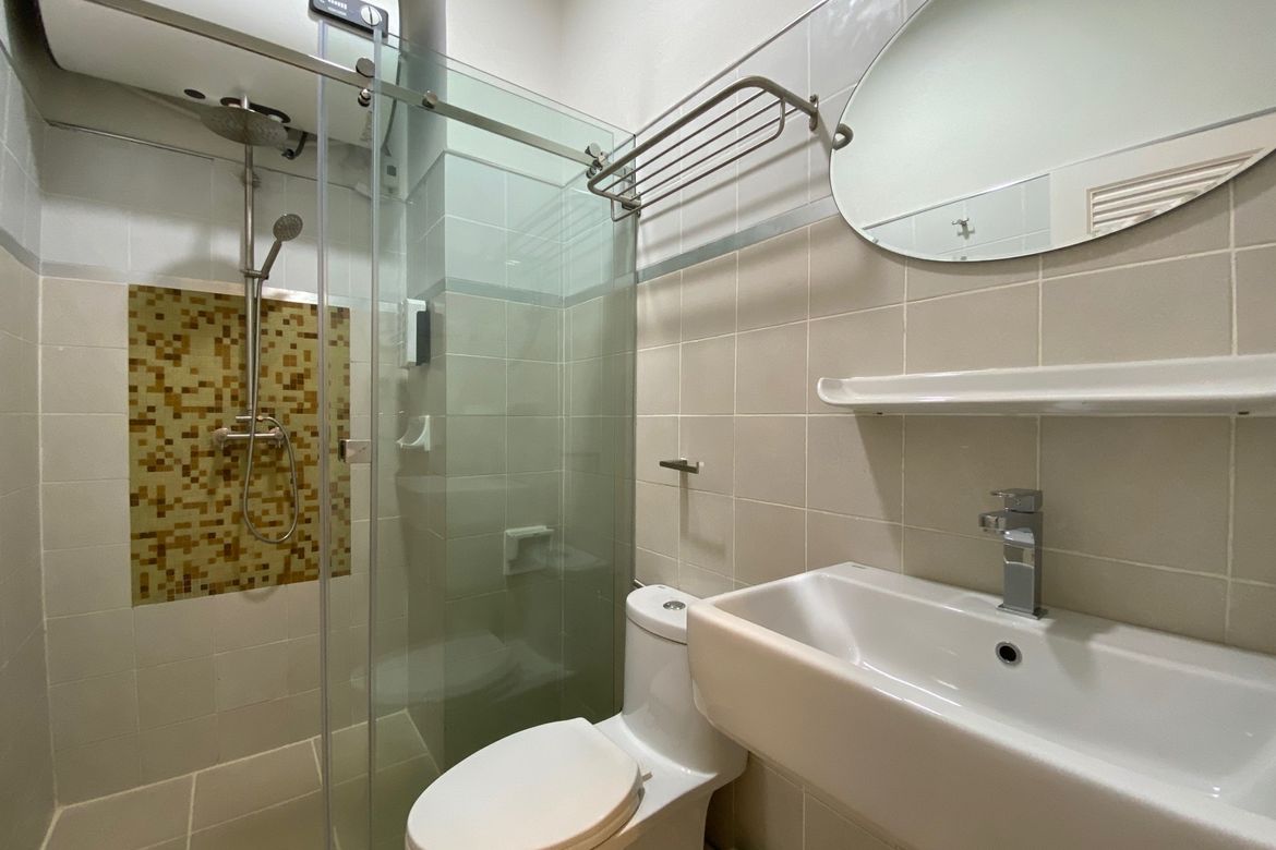 26 rooms hotel and 22 rooms mansion for sale in Muang Chiang Mai-P-PCCS1124