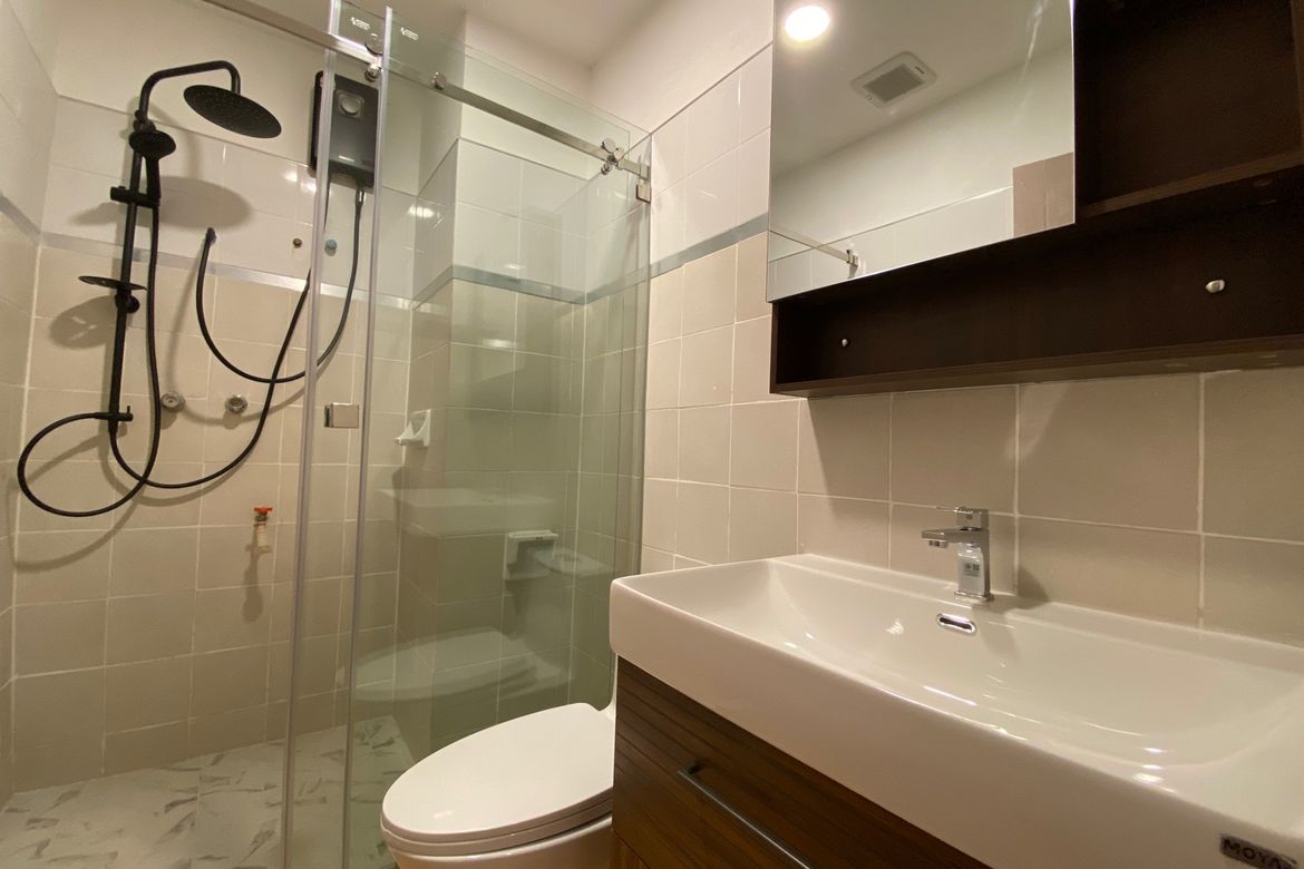 26 rooms hotel and 22 rooms mansion for sale in Muang Chiang Mai-P-PCCS1124