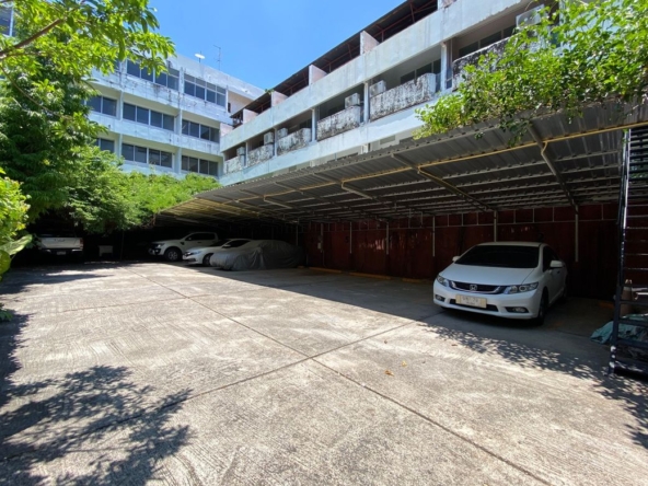 26 rooms hotel and 22 rooms mansion for sale in Muang Chiang Mai-P-PCCS1124