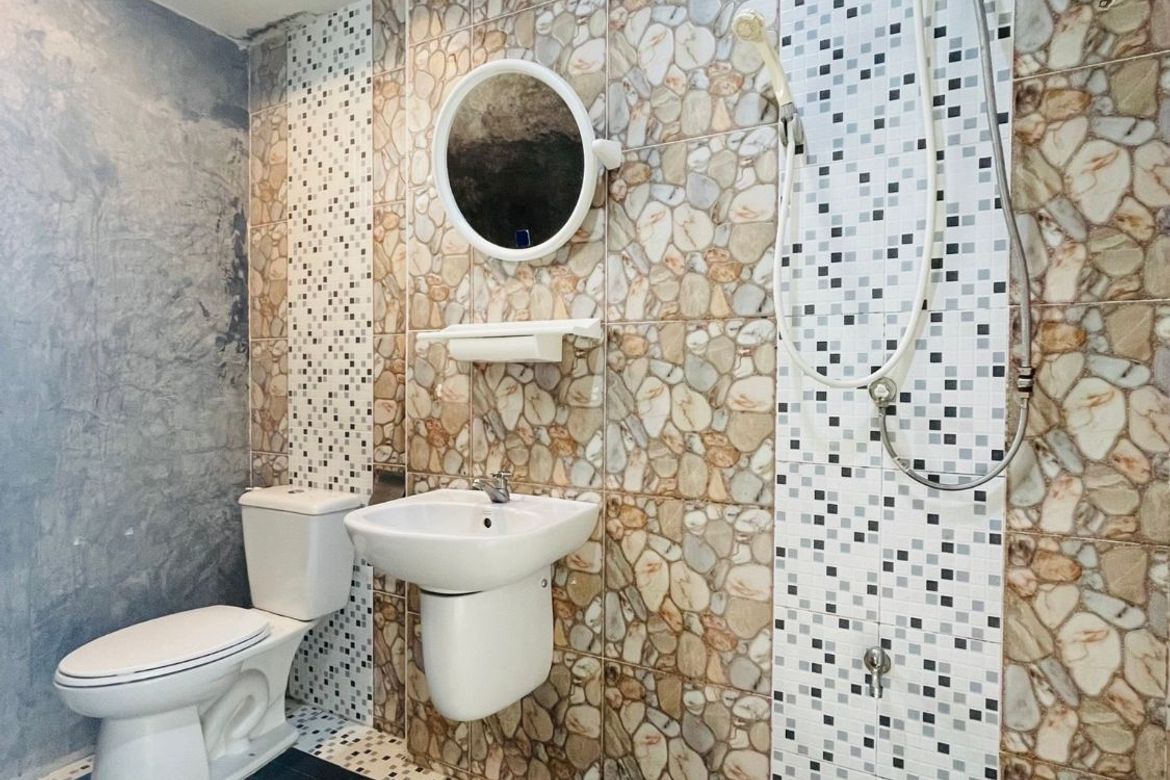 21 Bedroom Commercial for sale-CMB-CMB04694