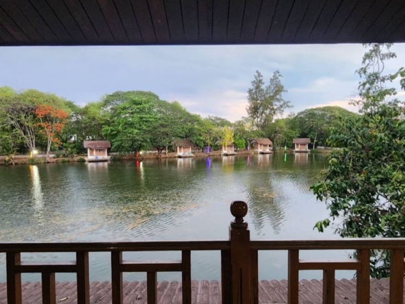 A large fishing park with restaurant for sale in Saraphi