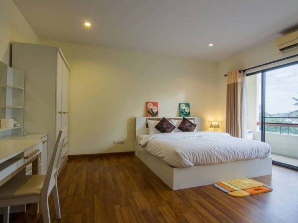 Penthouse condo for Sale in Kankanok (Jed Yod Greenery Hill) Condo near Maya Mall