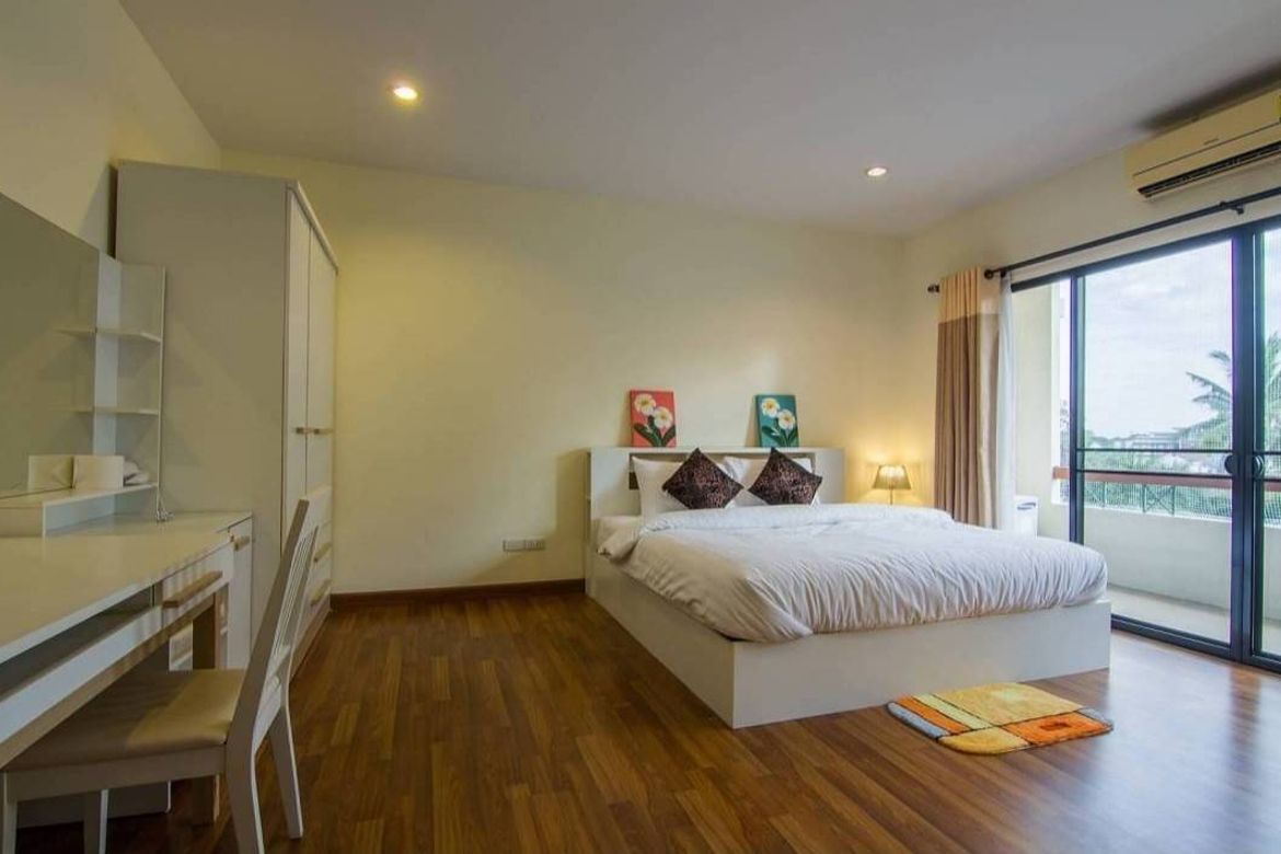 Penthouse condo for Sale in Kankanok (Jed Yod Greenery Hill) Condo near Maya Mall
