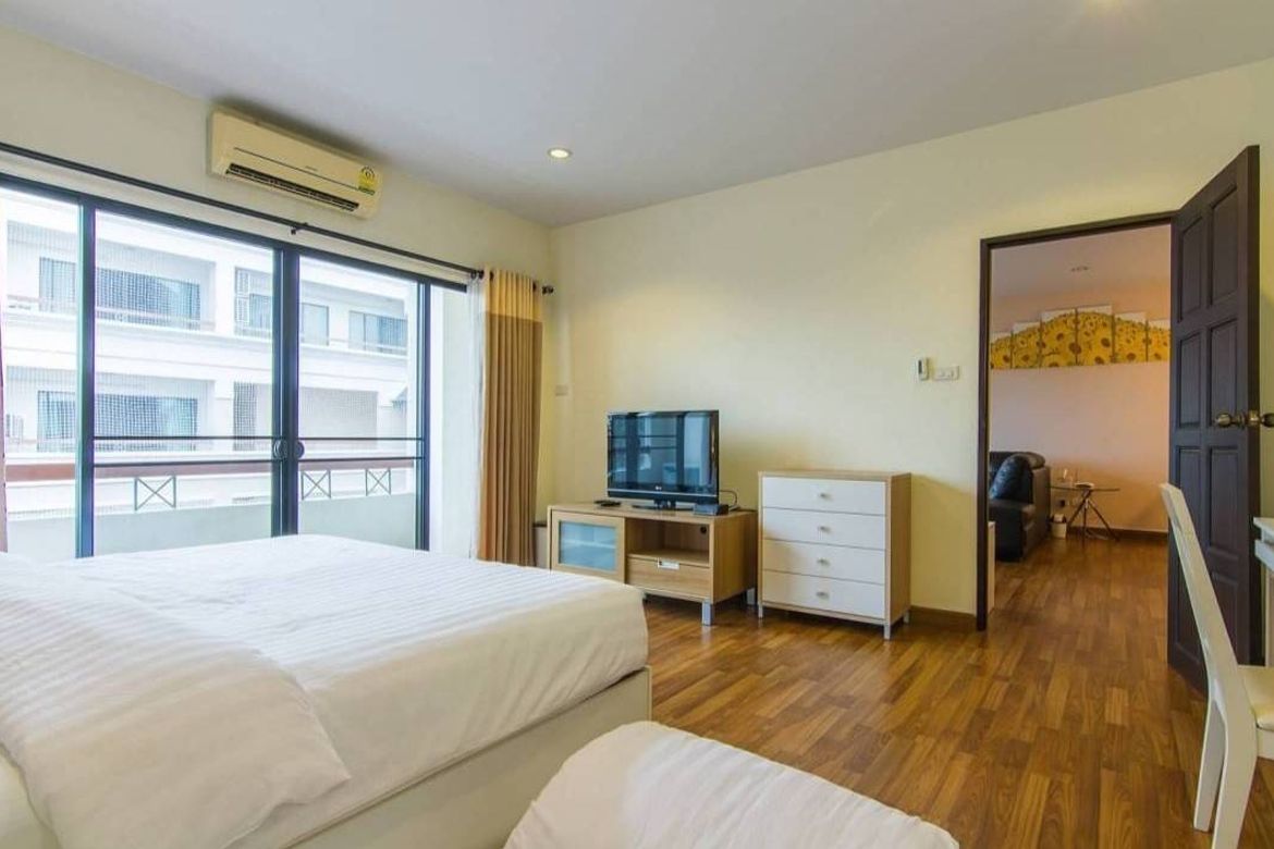 Penthouse condo for Sale in Kankanok (Jed Yod Greenery Hill) Condo near Maya Mall