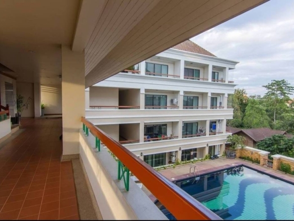 Penthouse condo for Sale in Kankanok (Jed Yod Greenery Hill) Condo near Maya Mall