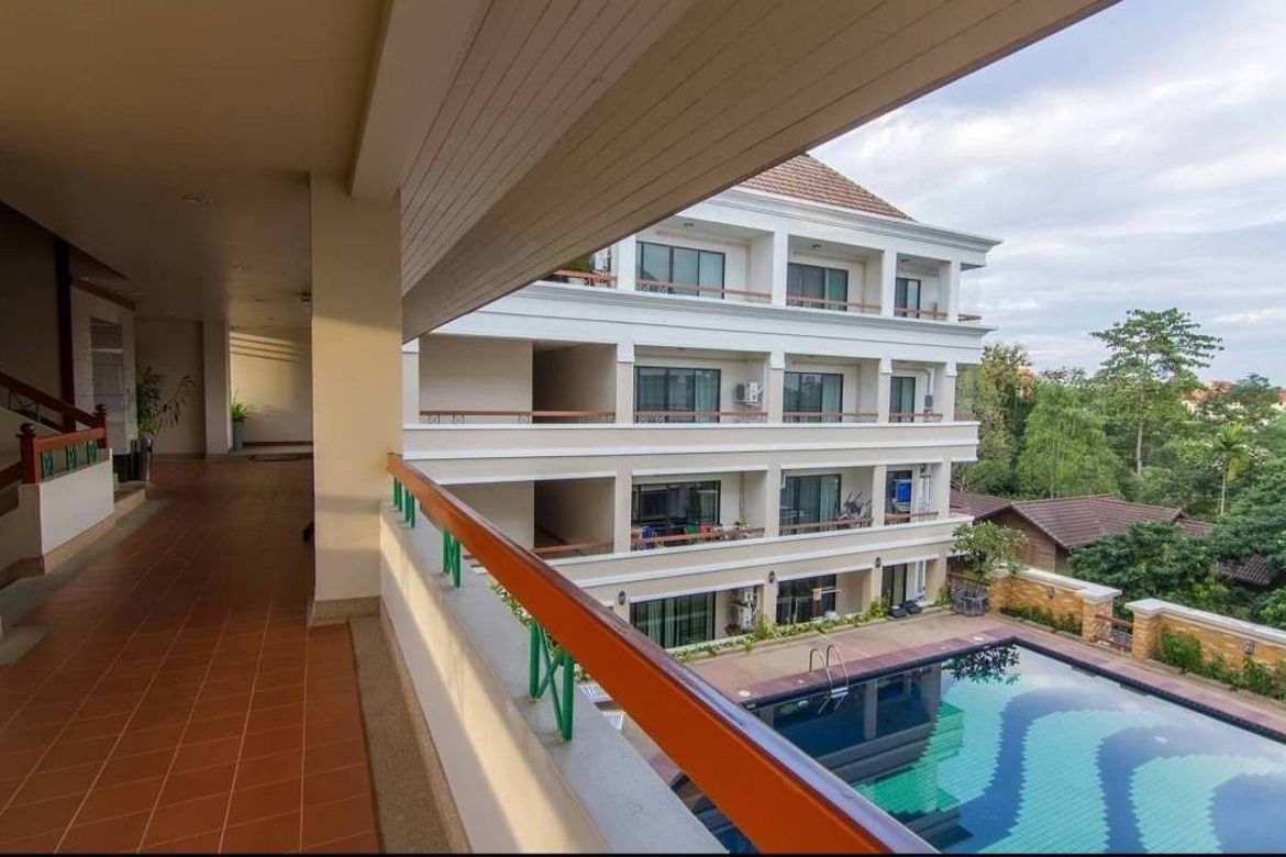 Penthouse condo for Sale in Kankanok (Jed Yod Greenery Hill) Condo near Maya Mall