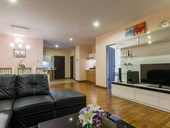 Penthouse condo for Sale in Kankanok (Jed Yod Greenery Hill) Condo near Maya Mall
