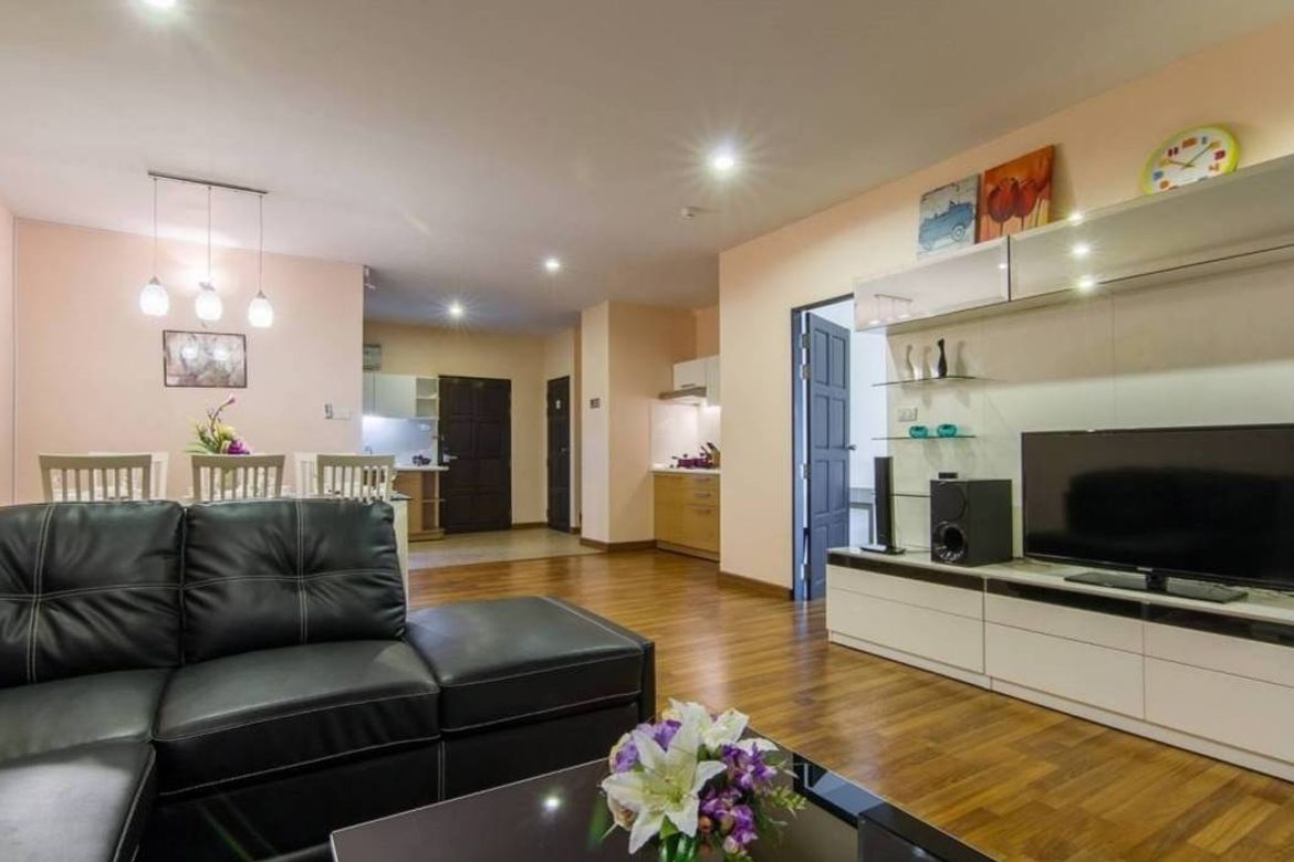 Penthouse condo for Sale in Kankanok (Jed Yod Greenery Hill) Condo near Maya Mall