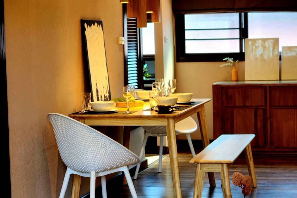 Luxury Condo for Sale Mountain Front Condominium