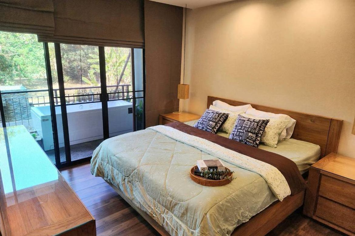 Luxury Condo for Sale Mountain Front Condominium