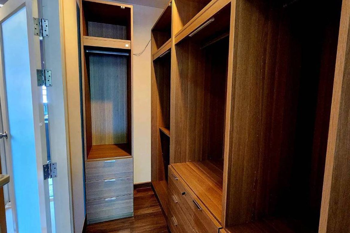 Luxury Condo for Sale Mountain Front Condominium