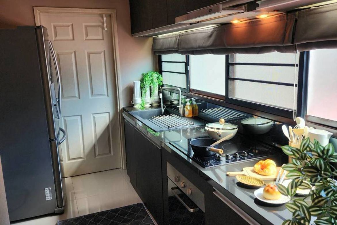 Luxury Condo for Sale Mountain Front Condominium