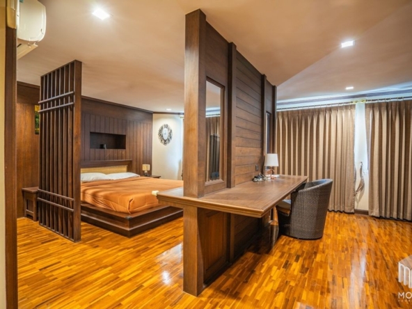 3baths 182 sq.m. 12AthFL.