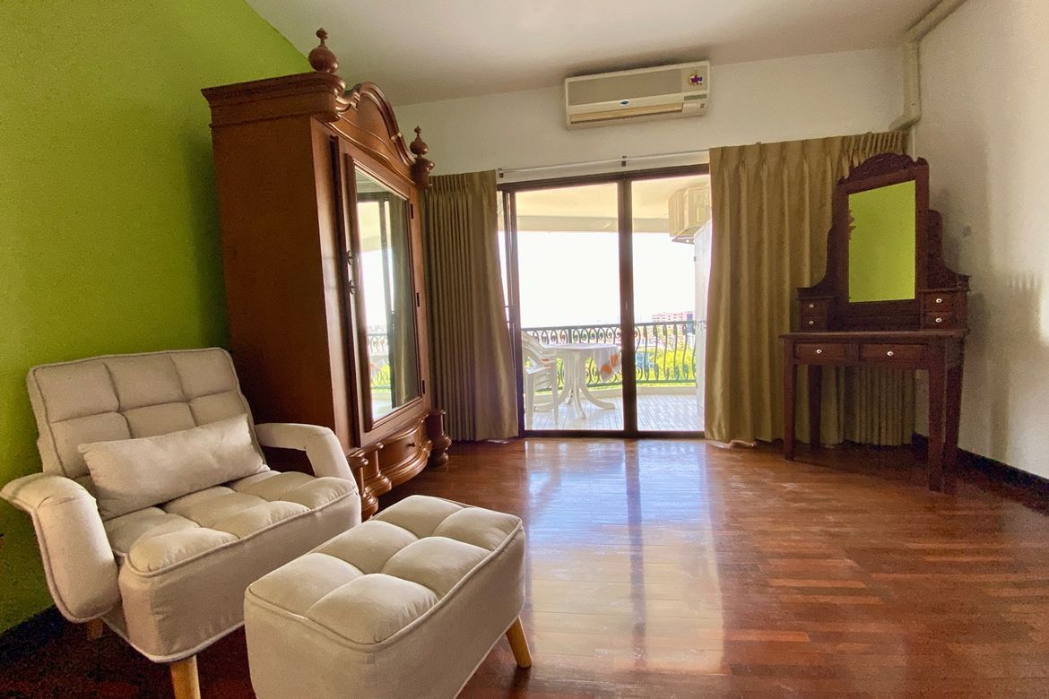 2 bed unit for sale at Hillside 4