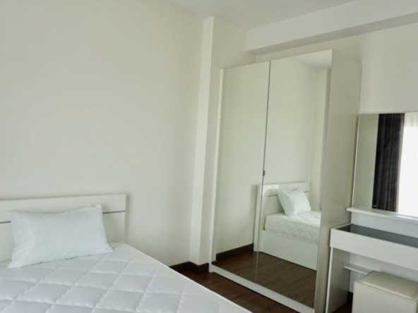 A 2 bed unit for rent or sale near Central Festival Mall