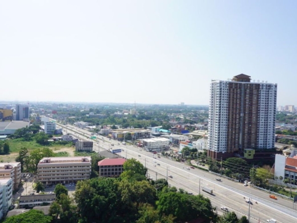 A 2 bed unit for rent or sale near Central Festival Mall