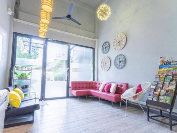 safe with key card system to enter and exit the building. The building is airy and well--CMB-CMB04820