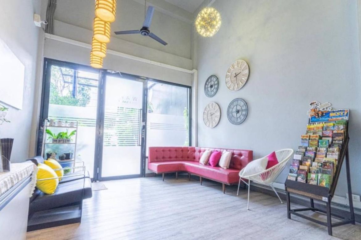 safe with key card system to enter and exit the building. The building is airy and well--CMB-CMB04820