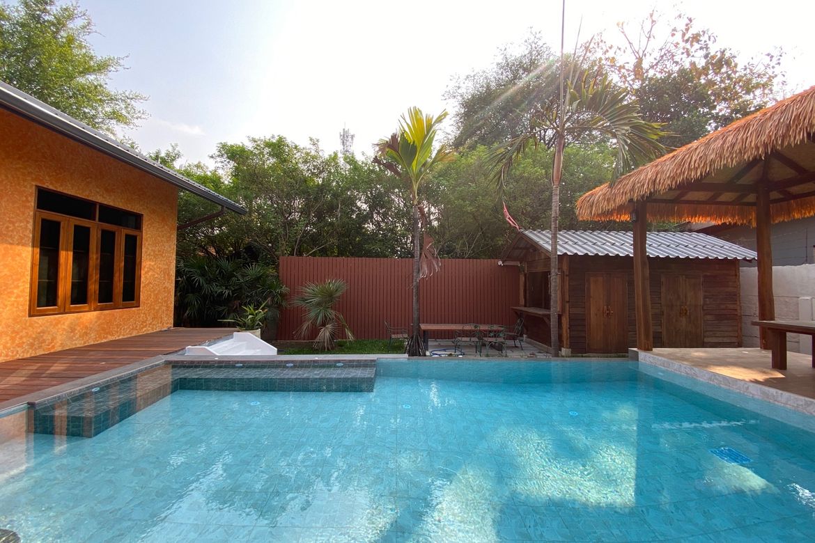 A brand new pool villa with 3 bed for rent in Hang Dong