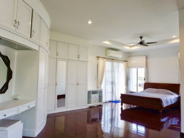 5 bed family home with private pool for rent in Hang Dong area