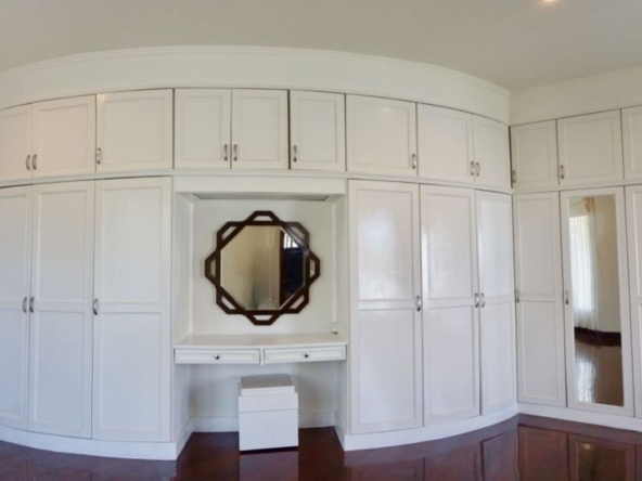 5 bed family home with private pool for rent in Hang Dong area