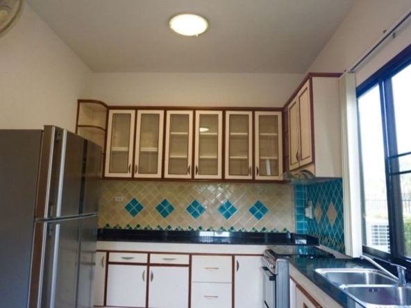 5 bed family home with private pool for rent in Hang Dong area