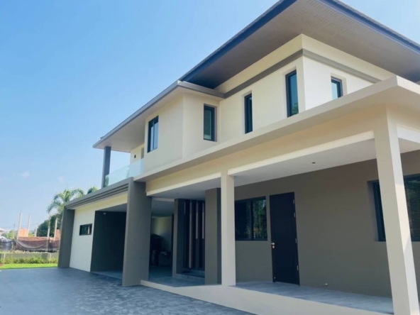 Luxury Pool Villa Model style for Sale in Green Valley project